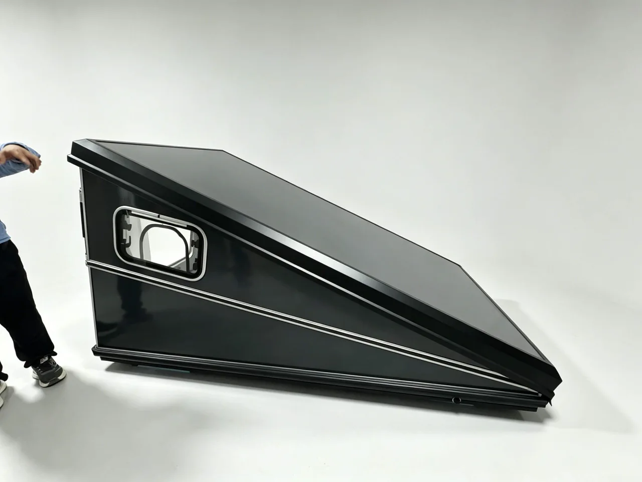Hard-Shell Pop-Up Truck Camper 