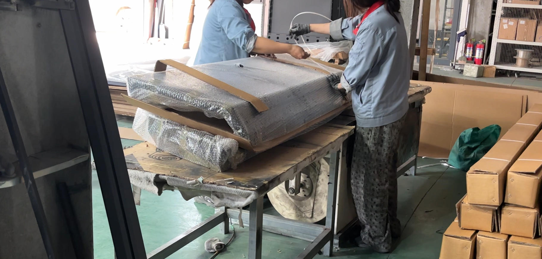 Truck Cap Packaging and Shipping Guide for International Distributors